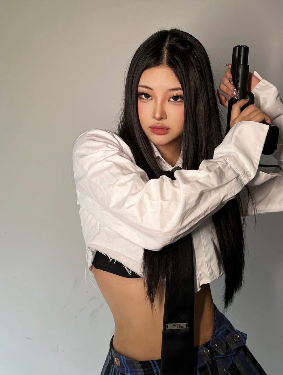 A cozy shot with Sassy girls — straight from Singapore