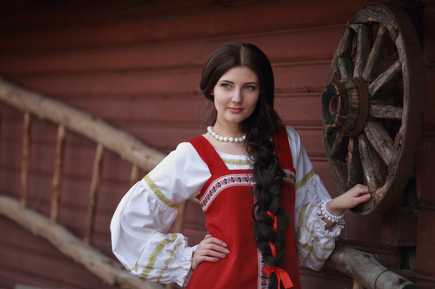 Girls in Slavic costumes’s look of the day — catch her live in Singapore