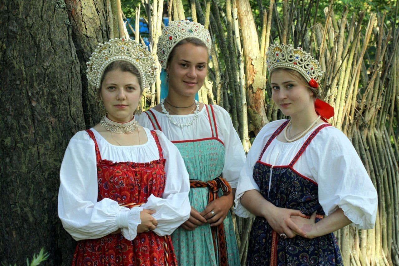 Sexy model Girls in Slavic costumes in Singapore